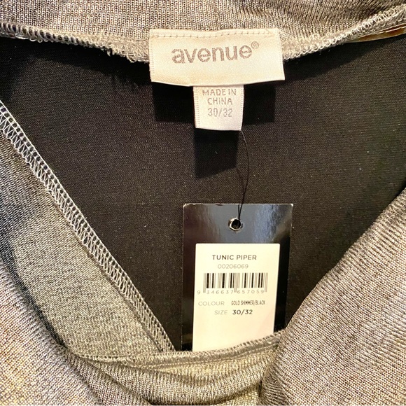 NEW Avenue Black & Shimmer Grey Color Block Tunic Top Size 30/32 - Picture 4 of 5